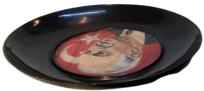 İSMET İNONU PORTRE RENKLİ CİZİM MİKA DUVAR TABAK