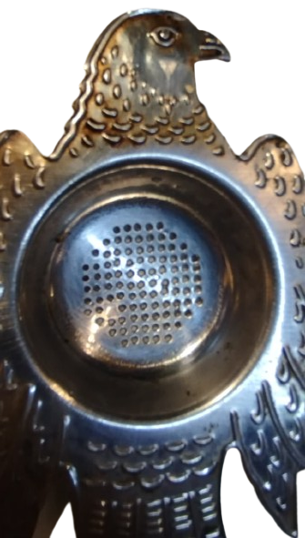 KARTAL SEKLİNDE TASARLANMIS KROM METAL TİRYAKİ CAY SUZGECİ