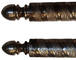 CEVİZ FINDIK KIRICI KATLANAN ELDE SIKILAN  UZERİ İSLEMELİ