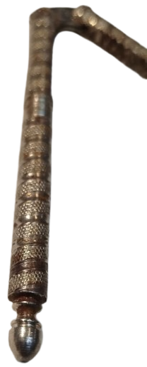 CEVİZ FINDIK KIRICI KATLANAN ELDE SIKILAN  UZERİ İSLEMELİ