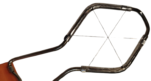 GERDA 3444 PORTAKAL RENK HASLANMIS YUMURTA DİLİMLEYİCİ MEKANİK EL İLE TEL YARDIMIYLA KESİLMEKTE