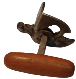 KONSERVE ACACAGI TENEKE KAPAGA BATIRILIP MEKANİK OLARAK CEVRİLİR