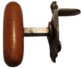 KONSERVE ACACAGI TENEKE KAPAGA BATIRILIP MEKANİK OLARAK CEVRİLİR