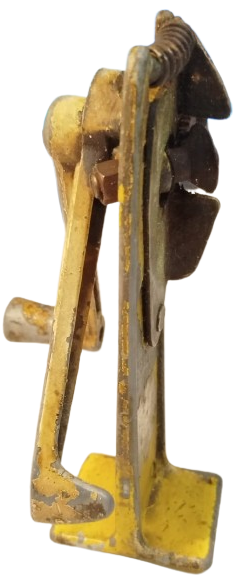 AYAKLI METAL SERİ KONSERVE ACACAGI TENEKE KAPAGA BATIRILIP MEKANİK OLARAK CEVRİLİR