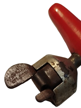  KONSERVE ACACAGI TENEKE KAPAGA BATIRILIP MEKANİK OLARAK EL İLE  CEVRİLİR