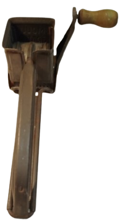 MOULI GRATER UZERİ KABARTMA PATENT BASKI NUMARALI MOULI MEKANİK EL İLE CEVİRMELİ RENDE 