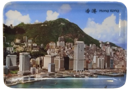 1970 HONG KONG MANZARASINI GÖSTEREN, DİKDÖRTGEN ŞEKİLLİ BİR HATIRA TABAĞI MELAMİN