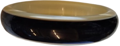 1970 VİNTAGE DISI SİYAH ALTINDA BEYAZ DEVAMI SEFFAF AKRİLİKTEN YAPILMIŞ BİR BANGLE.BİLEZİK