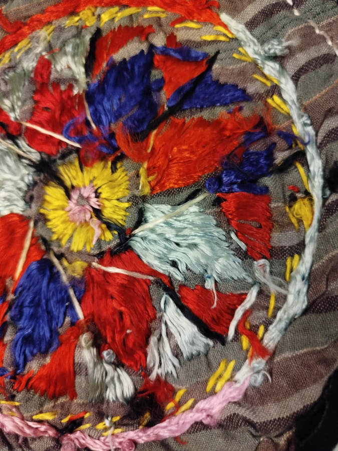 İPEK EL TIG İSİ ORTA GOBEK YUVARLAK BİR COK YERDE KULLANILMAZ UZERE YAPILMIS