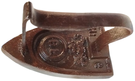 1800 B.F NO 6 DOKUM UTU SOBA KENARINDA KERTİKLERE VEYA YANAN KORKOMUR UZERİNDE ISITILARAK KULLANILAN