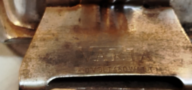 1950 VARTA 220 VOLT  450 WAT REZİZTANSLI  META AGIR UTU TAHTA SAPLI