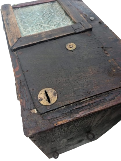 1900 SEYYAR SOKAK SİNEMASI KUTUSU PARA ATINCA SURELİ GOSTERİM VE MUZİKLİ LATERNALI KUTU TAM MUZELİK URUNDUR