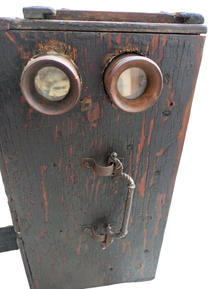 1900 SEYYAR SOKAK SİNEMASI KUTUSU PARA ATINCA SURELİ GOSTERİM VE MUZİKLİ LATERNALI KUTU TAM MUZELİK URUNDUR