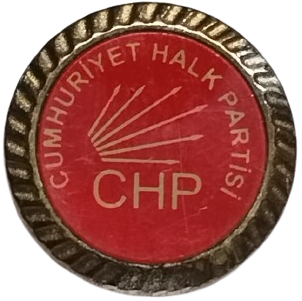 ALTI OK CHP YUVARLAK FORMDA CUMHURİYET HALK PARTİSİ PAPUCLU YAKA ROZETİ