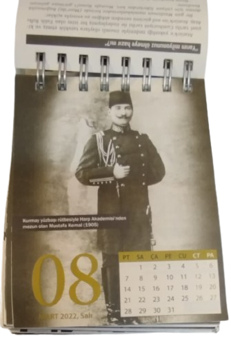HER SAYFASI GAZİ MUSTAFA KEMEL PASA KONULU YAPTIKLARI YASAMI ANLATAN TAKVİM YAPRAKLARI