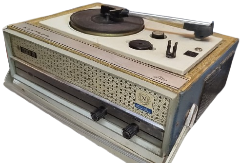 NEVTRON MEXİCO 70  SOLİD STADE CANTA PİLLİ CERYANLI PİKAP UST KAPAK ARKA KISMI CATLAKDIR