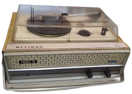 NEVTRON MEXİCO 70  SOLİD STADE CANTA PİLLİ CERYANLI PİKAP UST KAPAK ARKA KISMI CATLAKDIR