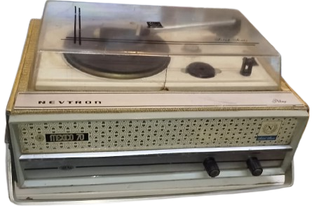 NEVTRON MEXİCO 70  SOLİD STADE CANTA PİLLİ CERYANLI PİKAP UST KAPAK ARKA KISMI CATLAKDIR