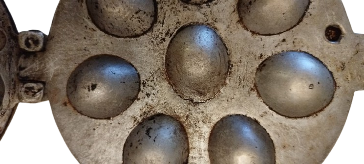 1960  OCAK ÜSTÜ VEYA BİREBİR KOZ FIRIN MANGAL  ATEŞ ÜZERİNDE KURABİYE YAPMA KALIBI