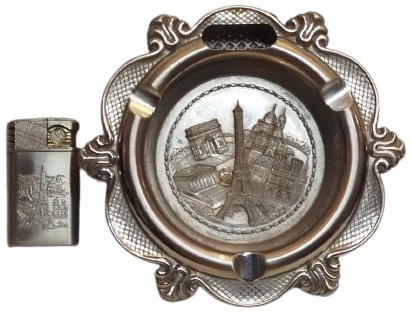 1970 DÖNEMİ ORİJİNAL METAL PARİS TEMALI KÜLLÜK + ÇAKMAK TAKIMI  EYFEL KULESİ KABARTMALI FRANSA  PARİS