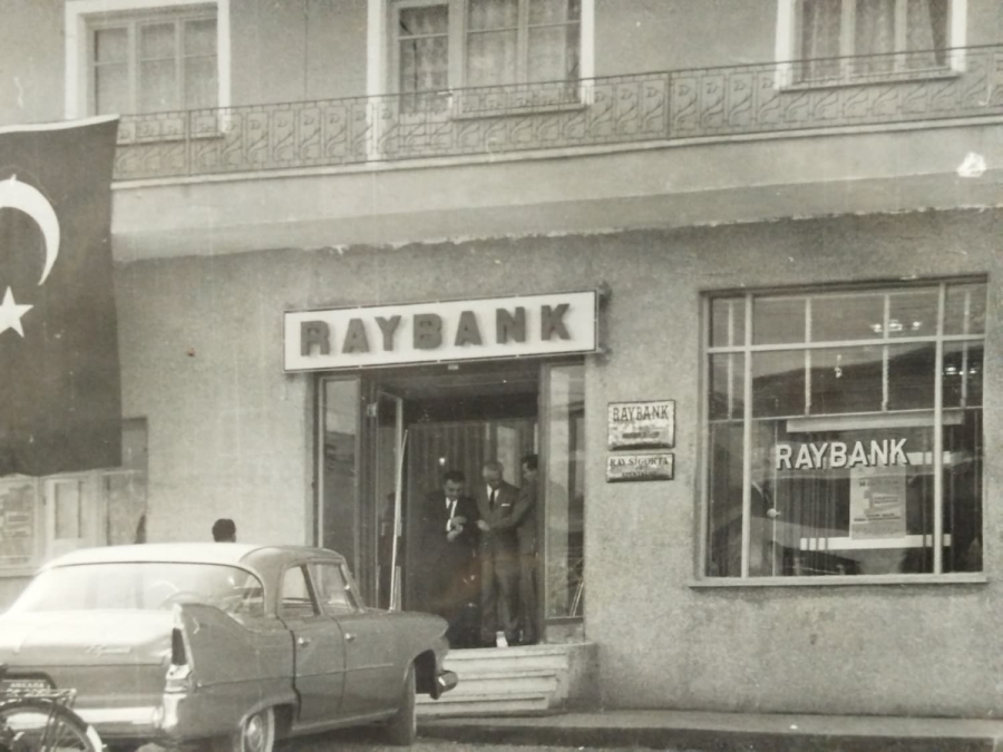 1960 RAYBANK T.A.Ş. GÜLVEREN SİTELER ŞUBE BİNASI ORİJİNAL SİYAH BEYAZ FOTOĞRAF (ANKARA EKONOMİ TARİHİ)