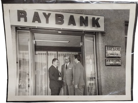 RAYBANK  T.A.S  GULVEREN SİTELER SUBE  BİNASI SİYAH BEYAZ  ORJINAL FOTOGRAF