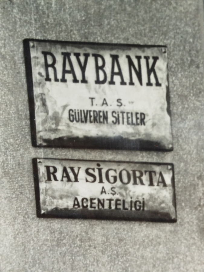 RAYBANK  T.A.S  GULVEREN SİTELER SUBE  BİNASI SİYAH BEYAZ  ORJINAL FOTOGRAF