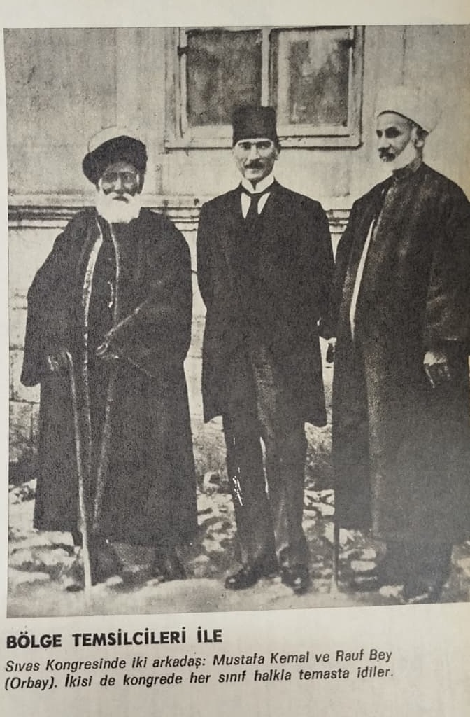 FOTOĞRAFLARLA ATATÜRK FOTOĞRAFLARLA İSTİKLAL SAVAŞI KAHRAMANLARI ALBÜMÜ HAYAT DERGİSİ