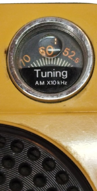 1975 ORİJİNAL AIWA AR 777 SOLID STATE CEP RADYOSU KREM KASA  SUPER SENSITIVE POCKET RADIO 