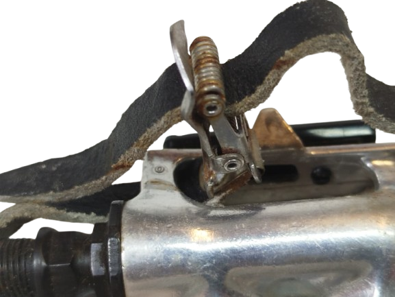 1980 SHIMANO PD-A550 (K20425) JAPAN ÇİFT PEDAL - REFLEKTÖRLÜ + ORİJİNAL DERİ TOE-CLIP KAYIŞLI KOLEKSİYONLUK