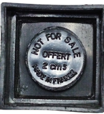 1970 FRANSIZ MODA EVİ GIVENCHY TARAFINDAN ÜRETİLMİŞ BİR PARFÜM  (KÜÇÜK BOYUTLU ÖRNEK) MİNYATUR PARFUM 