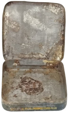 1934-1940 DÖNEMİ ORİJİNAL PEKTORİN TENEKE KUTU BEŞİR KEMAL PELİN & MAHMUD CEVAD PELİN ECZANE DAMGALI ÇOK NADİR