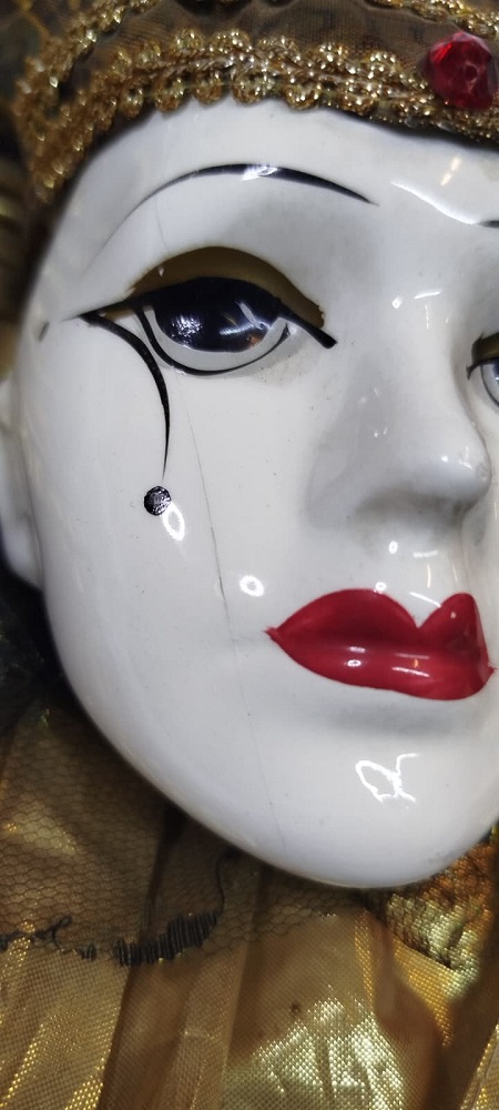 PORSELEN AĞLAYAN PALYAÇO (PIERROT) MASKESİ DUVAR SUSU