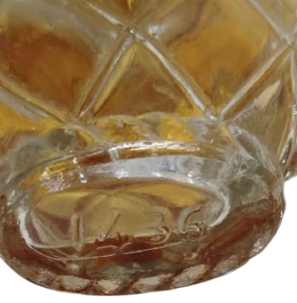 1950-60 DÖNEMİ KONTES “ZAMBAK” KOLONYASI KABARTMALI CAM ŞİŞE ORİJİNAL YARIM DOLU  NADİR