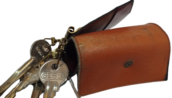 1970 HAKİKİ VİSNE BORDO RENKDE DERİ ANAHTARLIK 6 MANDALLI  ANAHTAR TAKMALI