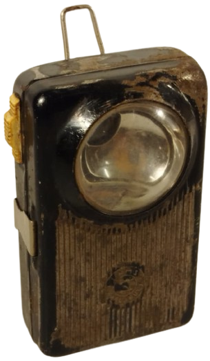 METAL YASSI PİL İLE CALISAN MERCEK CAMLI EL FENERİ