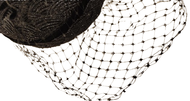 1950 SAPKA VINTAGE SİYAH PILLBOX (KUTU ŞAPKA) VEYA COCKTAIL FASCINATOR TİPİ BAYAN GECE ŞAPKASIDIR