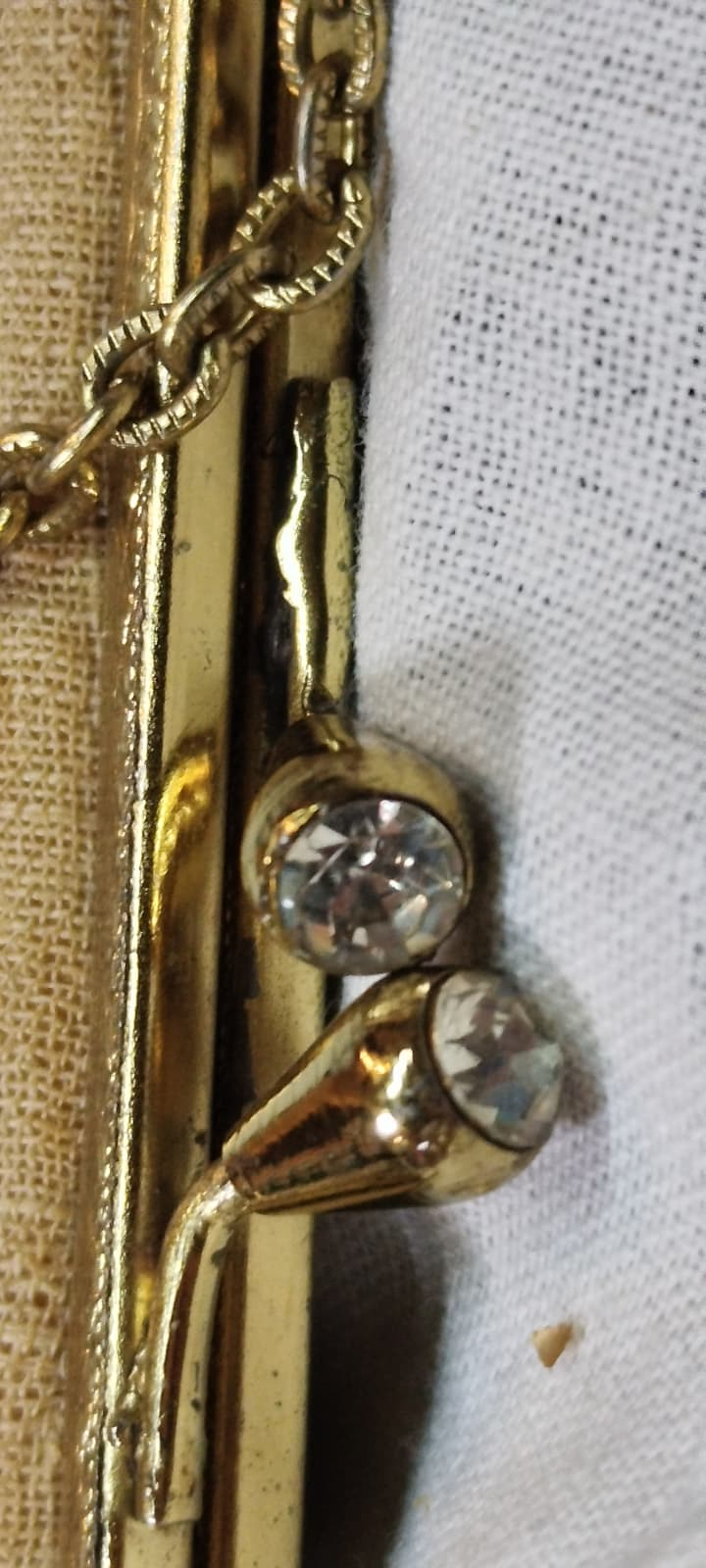 OSMANLI KANEVİCE MANDAL KISMI METAL AC KAPA DEGERLİ PARLAK TASLI BAYAN GECE CANTASI