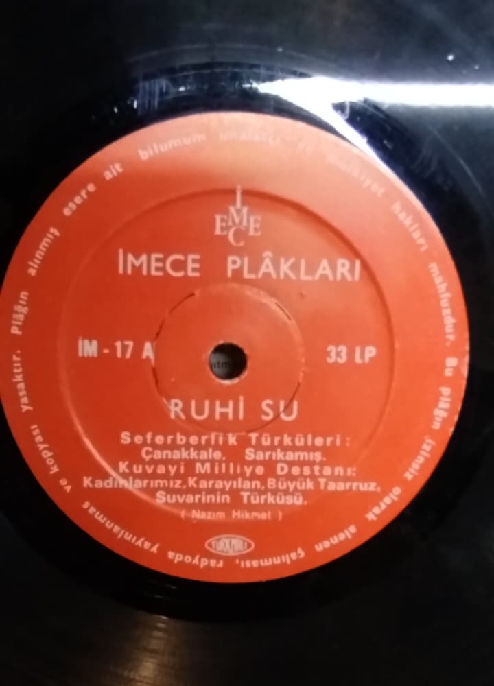 RUHİ SU -SEFERBERLİK TÜRKÜLERİ VE KUVAYİ MİLLİYE DESTANI LP 33 LÜK PLAK (1971 /  ORJINAL BASKI İMECE PLAK)
