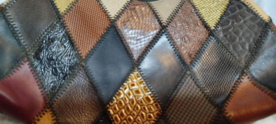 1960 HAKİKİ KARISIK DERİ DEN TASARLANMIS BAYAN EL CANTASI