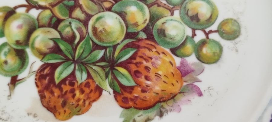 ANTİKA CZECHOSLOVAKIA ÜRETİMİ, MEYVE TEMALI, MİNELİ VE YALDIZLI PORSELEN DUVAR TABAK