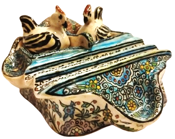 1930 KUTAHYA CİNİ TAMAMI ERMENİ USTA EL  HACI MİNYAS YAPIM EL BOYAMA KUSLU HOKKA TAKIMI