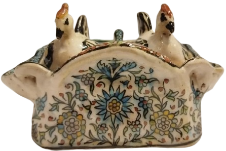 1930 KUTAHYA CİNİ TAMAMI ERMENİ USTA EL  HACI MİNYAS YAPIM EL BOYAMA KUSLU HOKKA TAKIMI