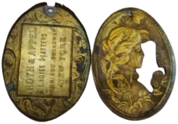 1990 ART NOUVEAU ROTH VE APPEL NEW YORK ŞAPKA MAĞAZASI REKLAM MADALYONU LADIES HATTERS 588/590 BROADWAY NEW YORK