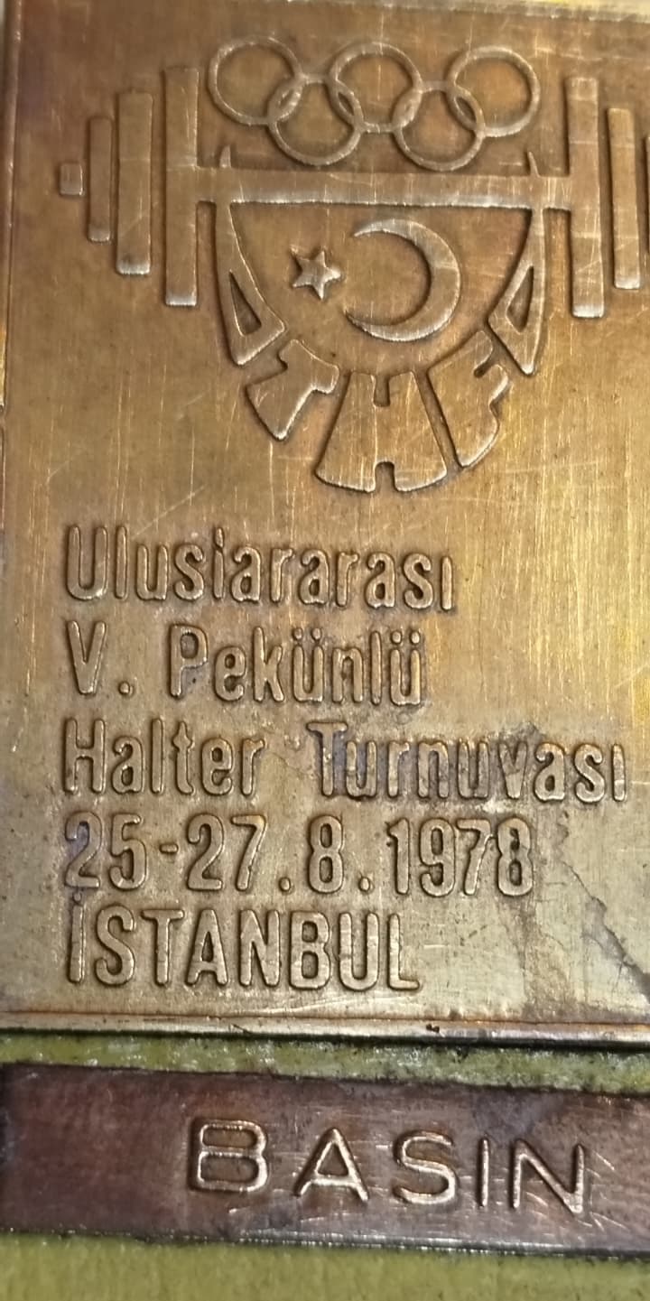 ULUSLARARASI VİKTOR PEKUNLU HALTER TURNUVASI 25 - 27 8. 1978 İSTANBUL BASIN MADALYASI 