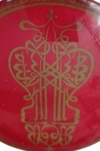 MEVLEVİ TEKKE  MUSENNA YA HAZRETI MEVLANA HAT SANATI EL ISLEMELI KIRMIZI ZEMİN UZERİ ALTIN İS BOMBELİ AKRİLİK DEKORATIF DUVAR OBJE