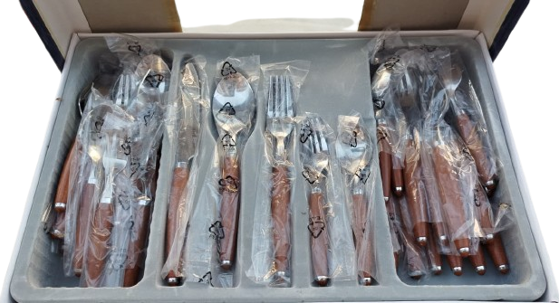 1970 APRICOT 24 PARCA YEMEK KASIK CATAL BICAK TAKIMI ORJINAL KUTUSUNDA 