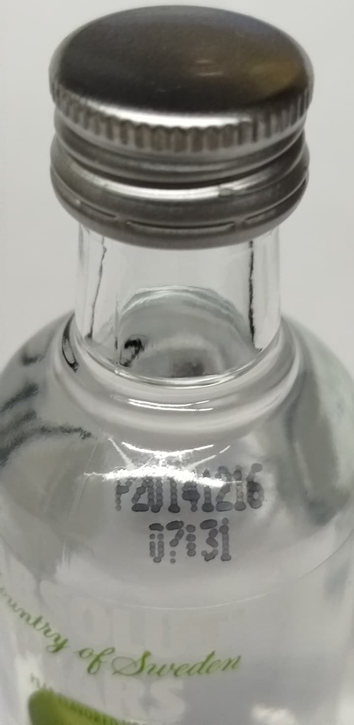 ABSOLUT  PEARS VODKA 50 ML MİNYATÜR İÇKİ VOTKA ŞİŞESİ KAPAGI ACILMAMIŞ DOLU KOLEKSİYON