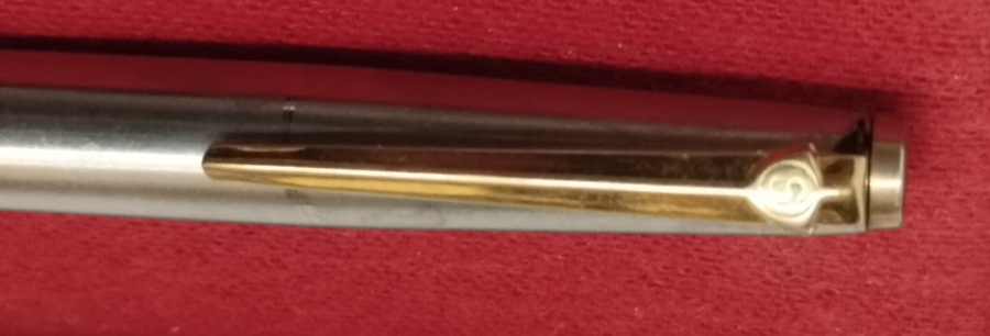 ORIJINAL KUTULU SCRIKSS CELIK KAPAKLI DOLMA KALEM KULLANILMIS SORUNSUZ 