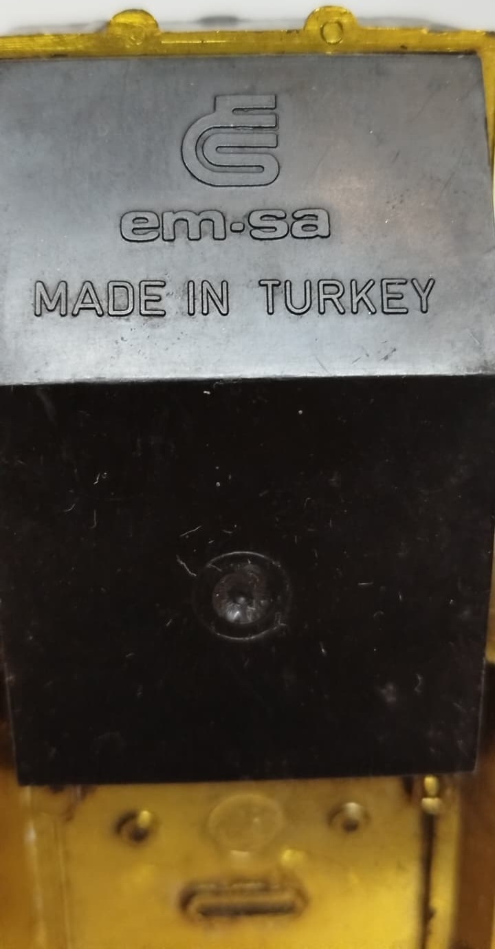 1970 YERLİ OYUNCAK EMSA VINTAGE EM-SA MADE IN TURKEY ELEKTRIKLI ANTİKA MODEL OYUNCAK ARABA